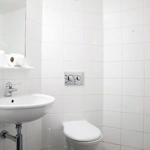 Single En-Suite Room
